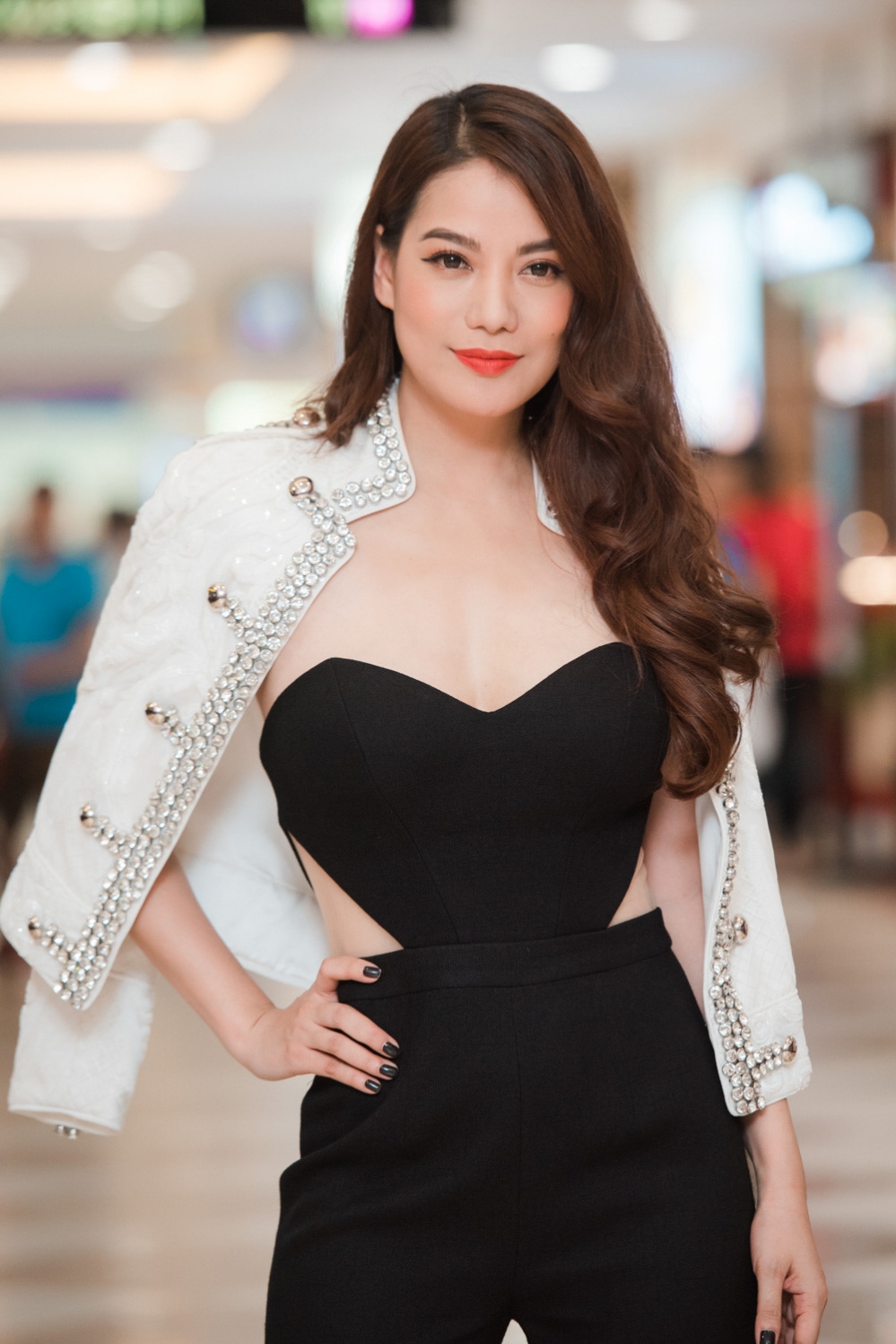 bestie sao viet lam host ke bi che nguoi duoc khen