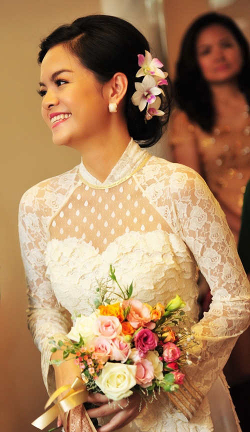 bestie my nhan viet ao dai cuoi