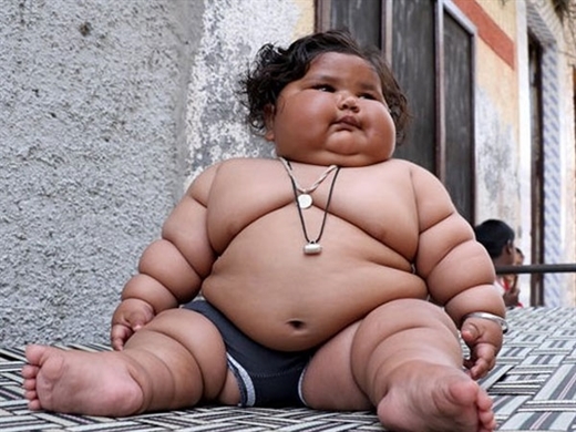 bestie be 10 thang tuoi nang 30 kg