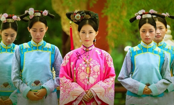 bestie cuoc doi cua phi tan khi hoang de bang ha
