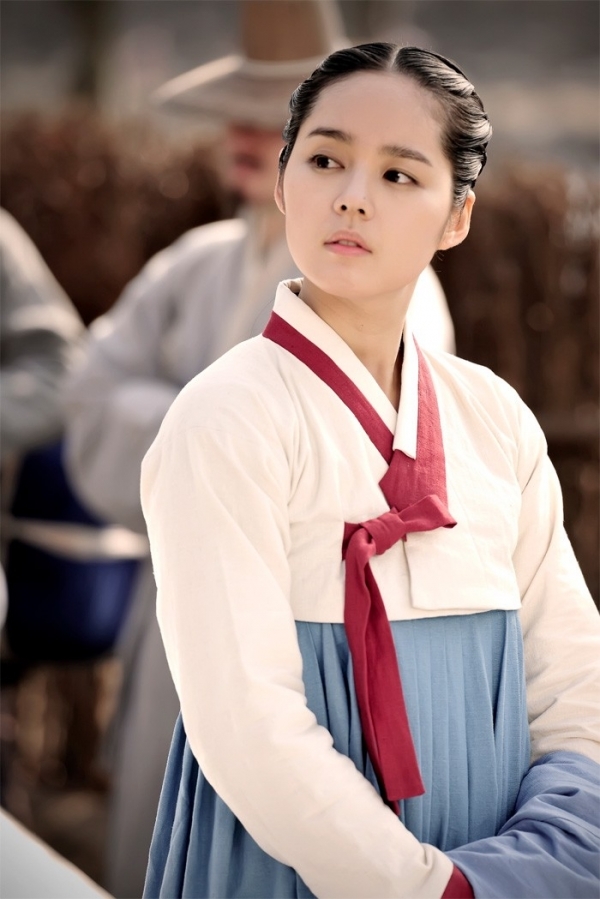 bestie sao Han mac hanbok dep nhat