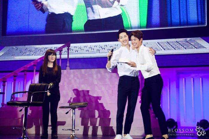 bestie dan khach moi sieu sao xu han duoc trong doi se do bo dam cuoi the ky cua song jong ki va song hye kyo
