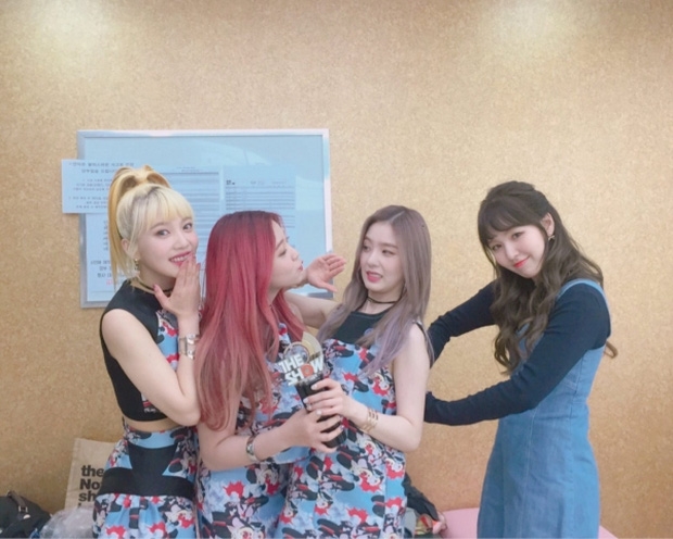 bestie Red Velvet giu cho cho thanh vien vang mat