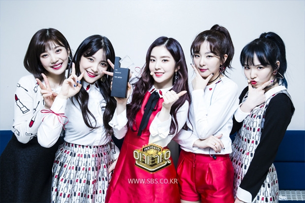 bestie Red Velvet giu cho cho thanh vien vang mat