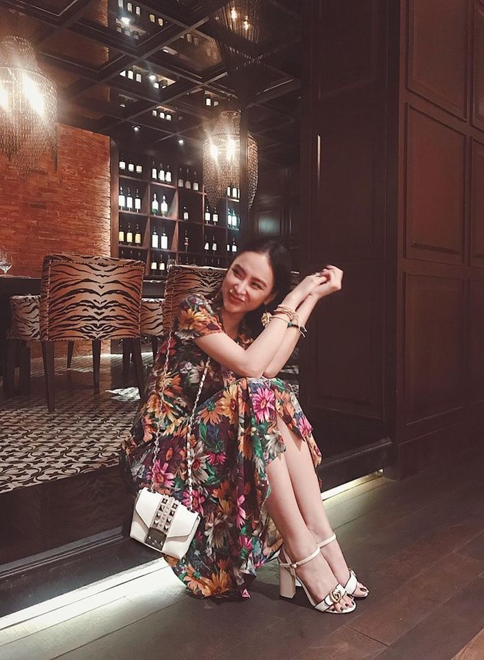 bestie sao viet thoi trang hoa tiet hoa