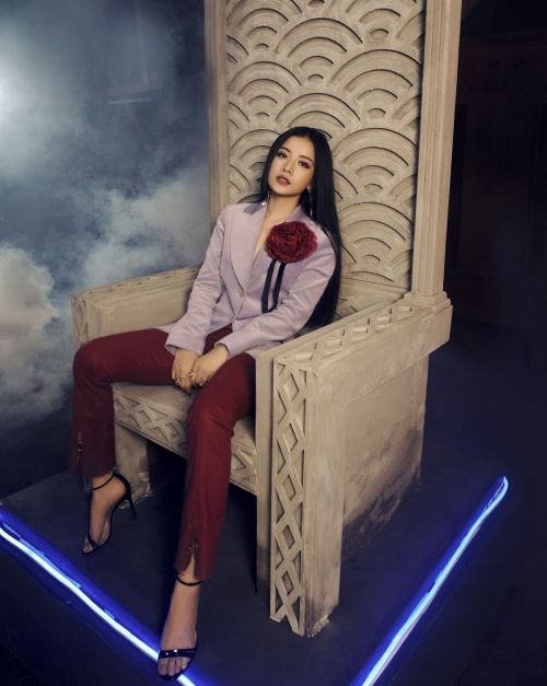 bestie phan ung khan gia nuoc ngoai khi nghe nghe si viet hat