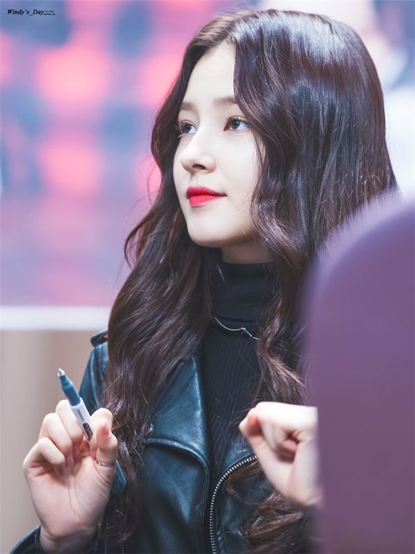 bestie idol nu co song mui cao
