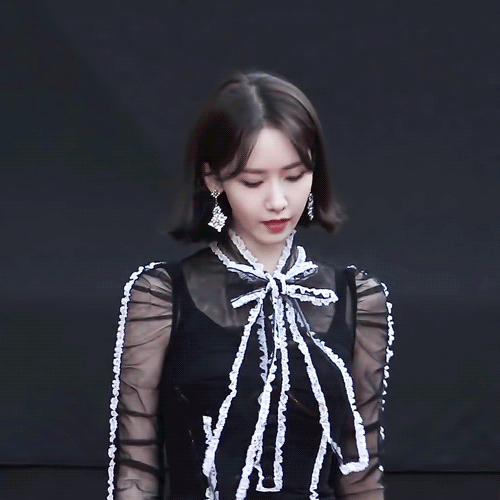 bestie Yoona dẹp khong ti vet