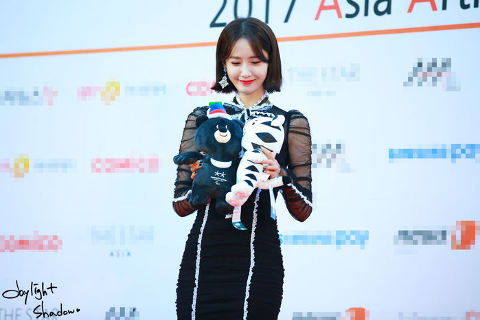 bestie Yoona dẹp khong ti vet
