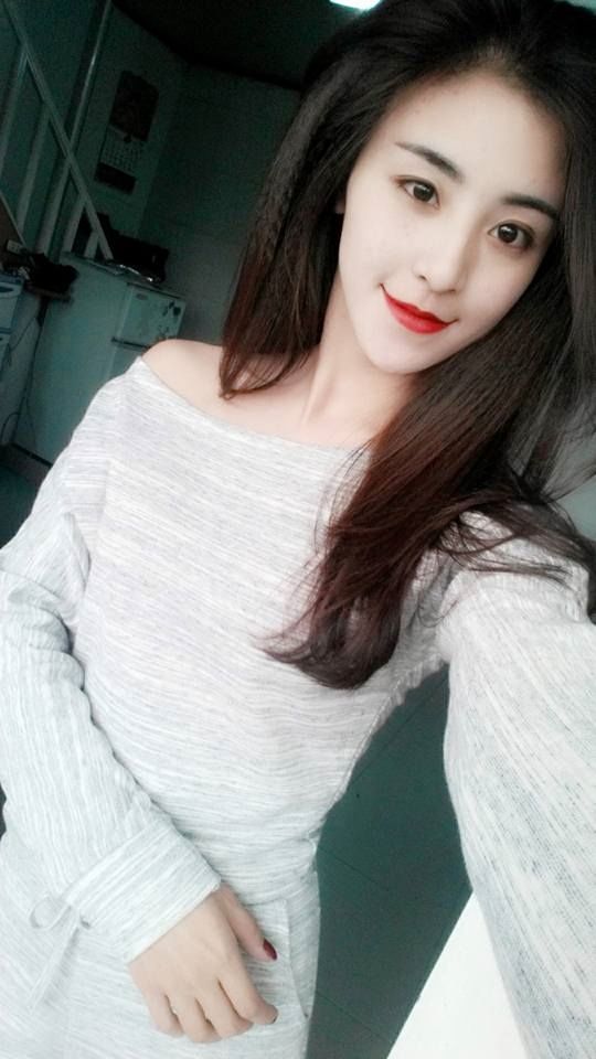 bestie hot girl mang ngay ay bay gio