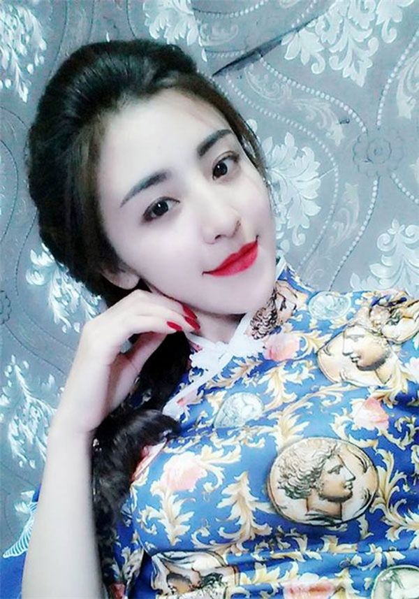 bestie hot girl mang ngay ay bay gio