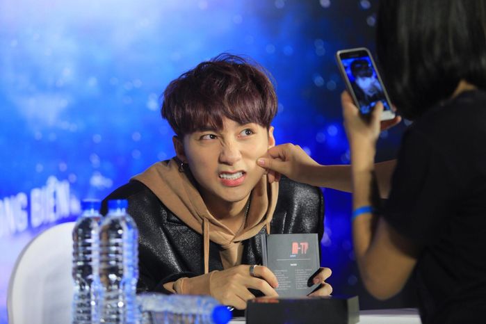 bestie hanh dong dep sao viet