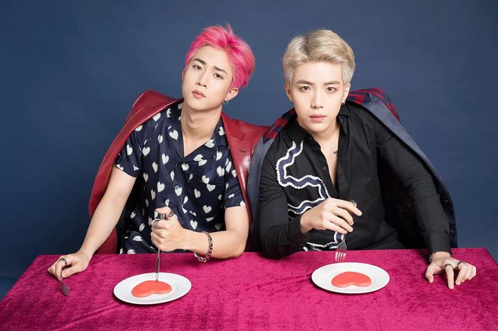 bestie phan ung khan gia nuoc ngoai khi nghe nghe si viet hat