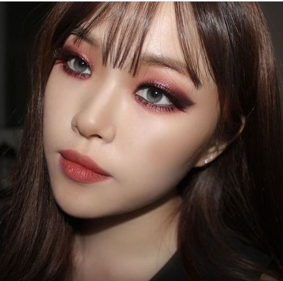 bestie tay trang mat