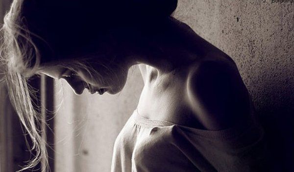 Những dấu hiệu cảnh báo bệnh nguy hiểm dễ mắc phải mà con gái thường bỏ qua Nhũng dáu hiẹu cảnh báo bẹnh nguy hiẻm dẽ mác phải mà con gái thuòng bỏ qua