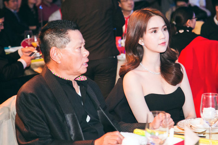 bestie Những mối tình ồn ào nhất của showbiz Việt năm 2017