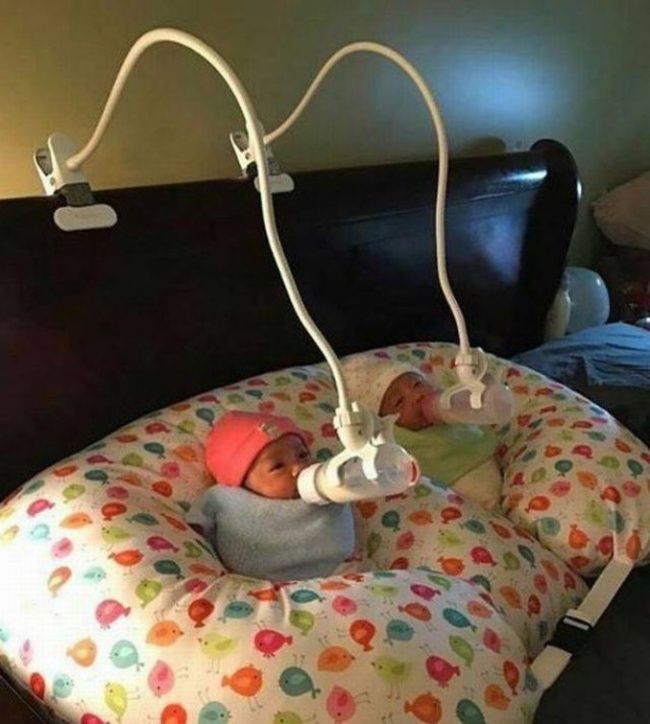 Bộ ảnh vui cho thấy làm bố mẹ chưa bao giờ dễ dàng đến thế