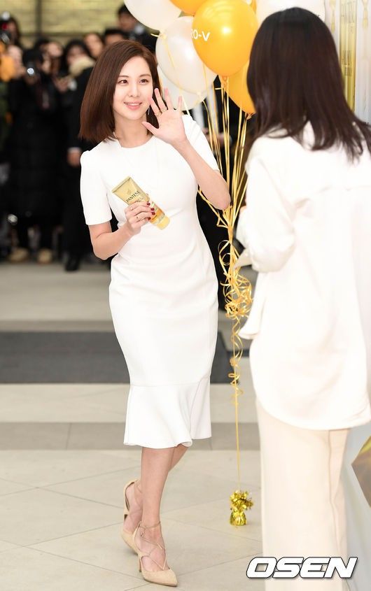 bestie Rời SM, Seohyun "thăng hạng nhan sắc", vẫn là chị em tốt với Yuri