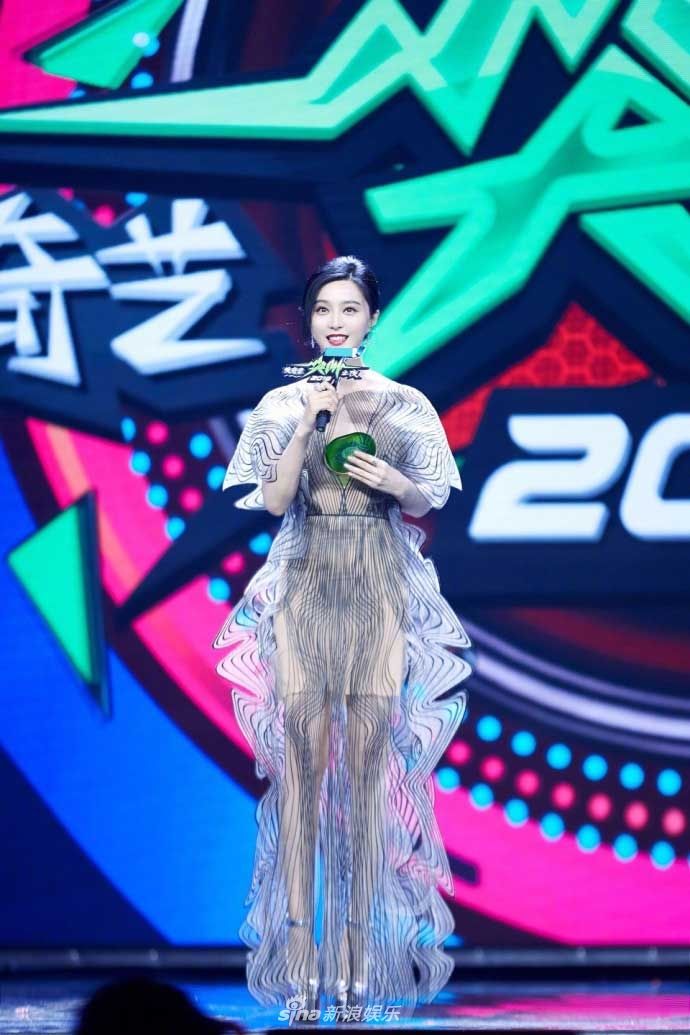 bestie Phạm Băng Băng xinh đẹp rạng ngời, "đốn tim" fan ầm ầm