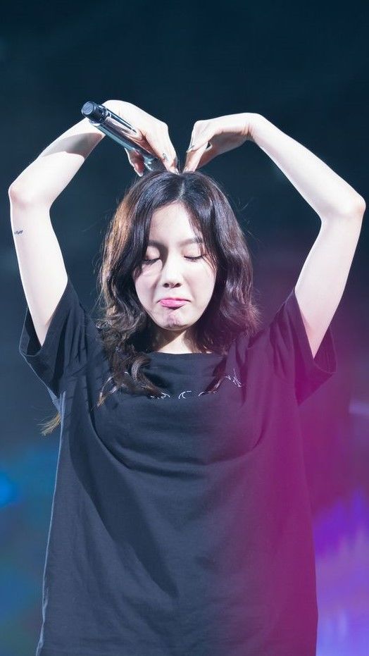 bestie khoanh khac idol kpop nham mat 3