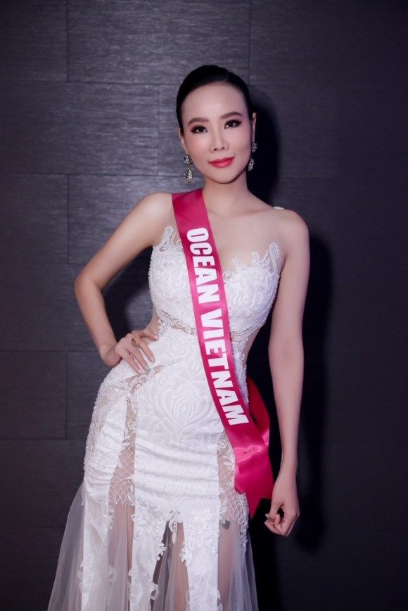 bestie sao viet lam hoa hau a hau khong ai biet