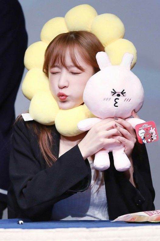 bestie khoanh khac idol kpop nham mat 12