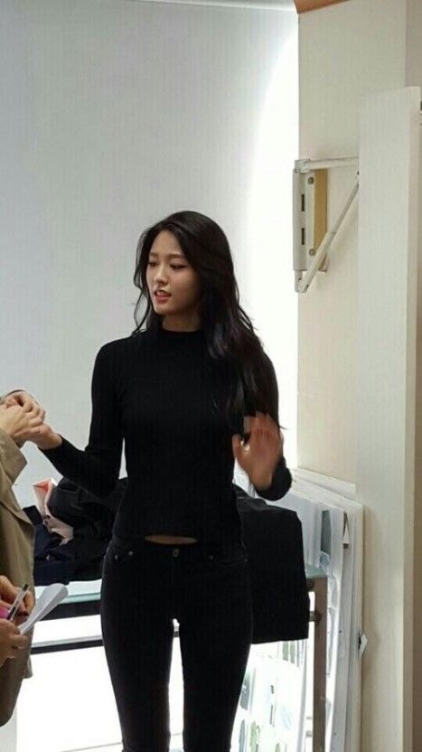 bestie body Seolhyun ngoai doi thuc