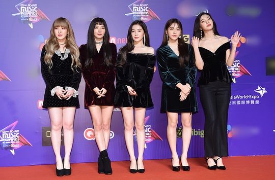 bestie my nhan tren tham do mama 2017