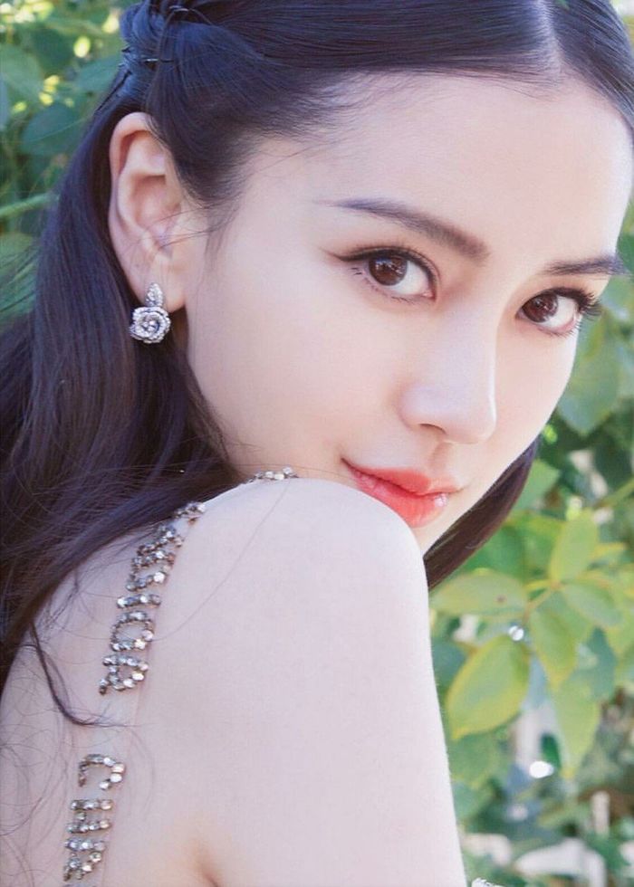 bestie sao Hoa ngu dien xuat te