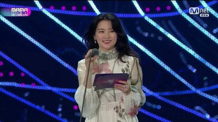 bestie ngam nhin lee young ae xinh dep toi choang ngop tai mama 2017