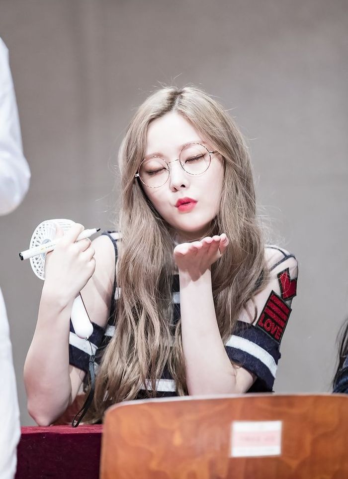 bestie khoanh khac idol kpop nham mat 5