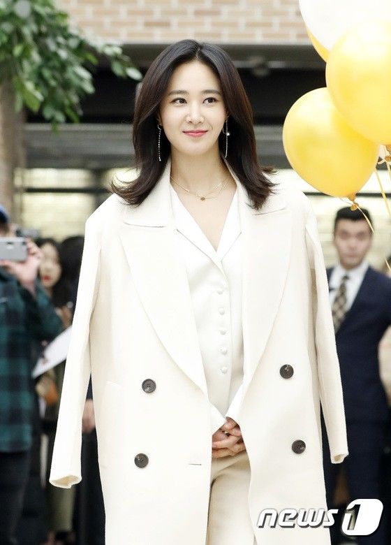 bestie Rời SM, Seohyun "thăng hạng nhan sắc", vẫn là chị em tốt với Yuri