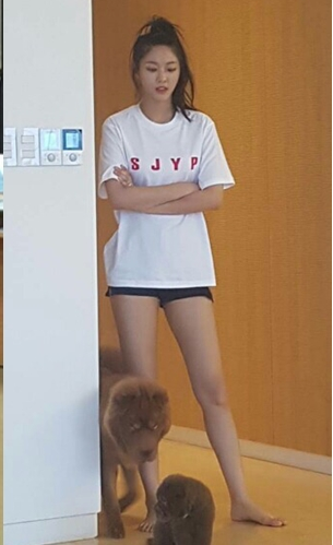 bestie body Seolhyun ngoai doi thuc