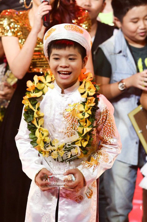 bestie sao nhi viet thay doi ngoan muc