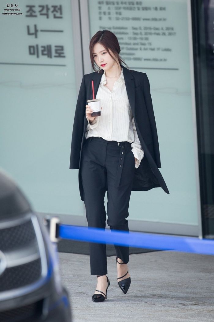 Sao Hàn chuyển sang nghiện xu hướng suit nam tính