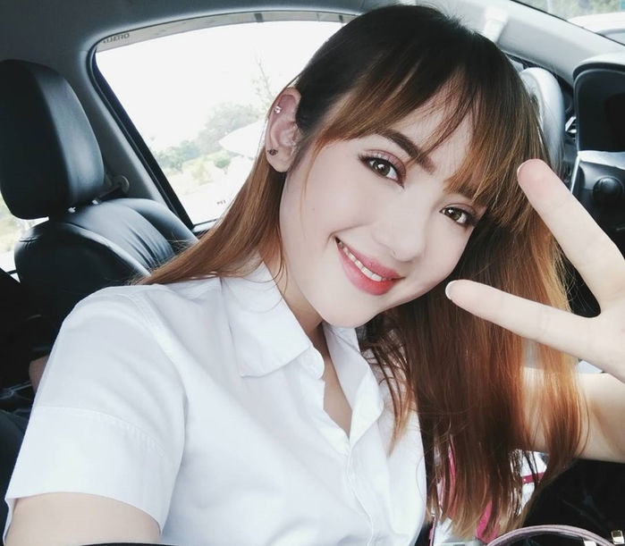 bestie nhung hot girl noi tieng nhat thai lan vua xinh dep lai tai nang het phan nguoi khac