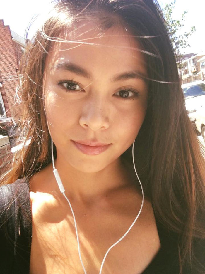 bestie nhan sac mat moc hoa hau viet