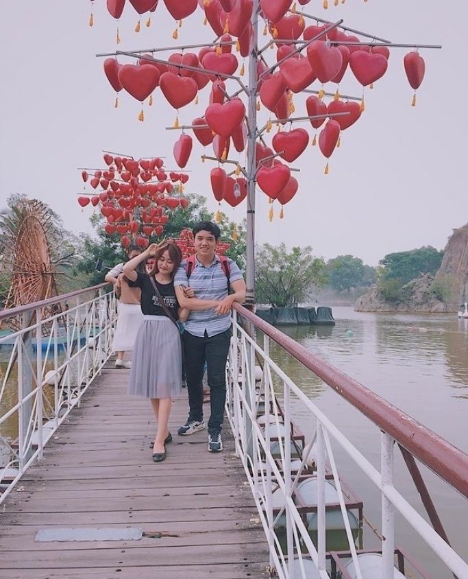 bestie nhung diem picnic gan sai gon
