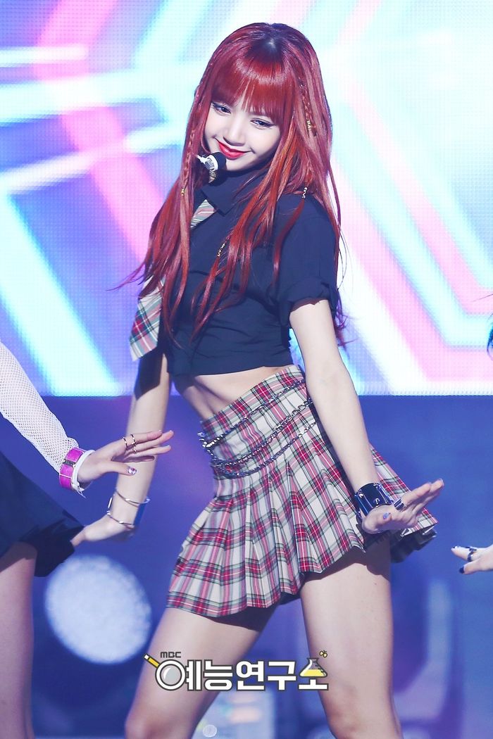 Bestie dong phuc nu sinh sexy cua sao Han