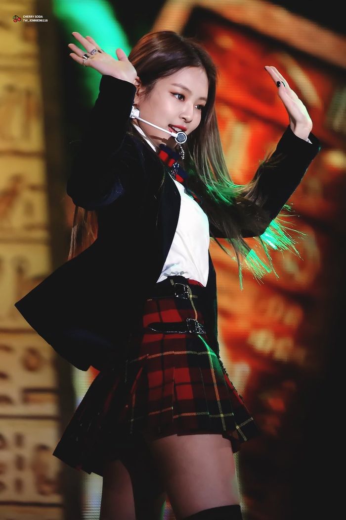 Bestie dong phuc nu sinh sexy cua sao Han
