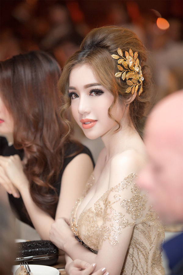 bestie sao Viet duoc truyen thong quoc te uu ai