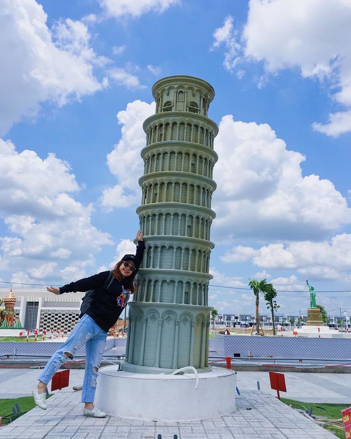 bestie cong vien ki quan gan sai gon