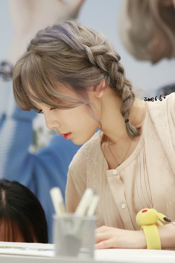bestie nhung kieu toc dep cua Taeyeon 24