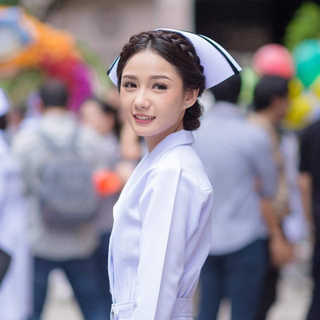 bestie nhung hot girl noi tieng nhat thai lan vua xinh dep lai tai nang het phan nguoi khac