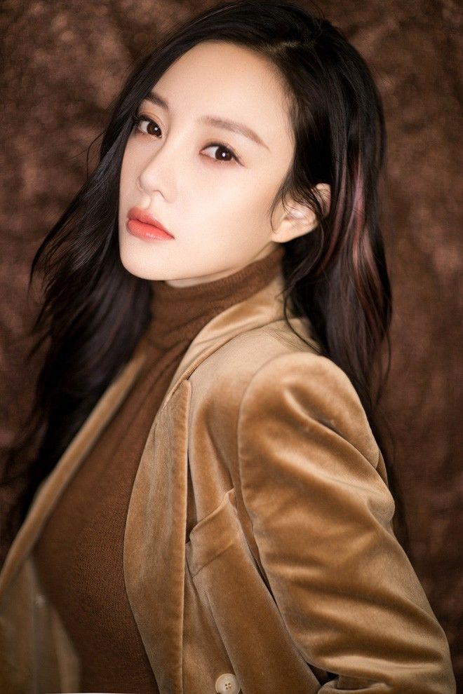 bestie truoc lum xum ngoai hinh ty tieu lo tung lo anh tham hoa dao keo