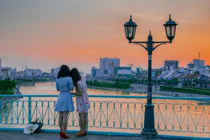 bestie diem chup anh sai gon