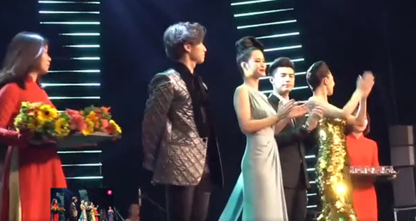 bestie khoanh khac sao viet bi bo