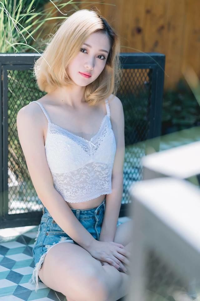 bestie sao viet dinh nghi an nang nguc