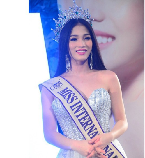 bestie hoa hau chuyen gioi cac nam