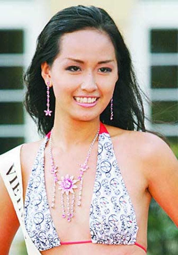 bestie sao viet dinh nghi an nang nguc